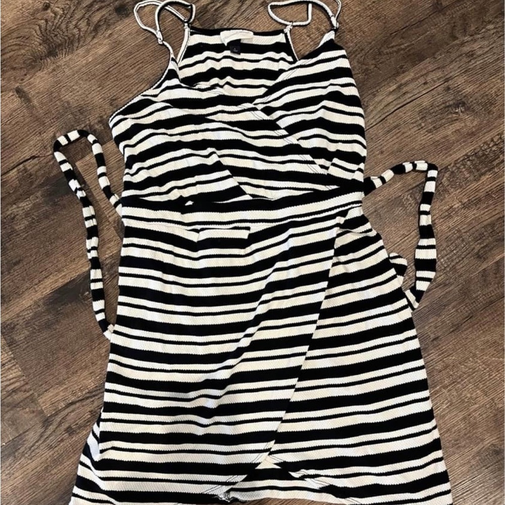 Darling Spring/Summer Dresses - Picture 3 of 4